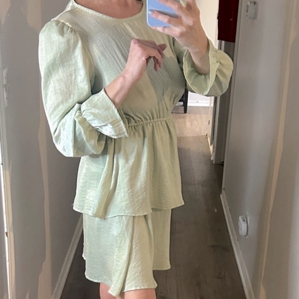 Anthropologie FLOUNCE sea green long sleeve feminine and luxurious ruffle dress - Picture 3 of 11